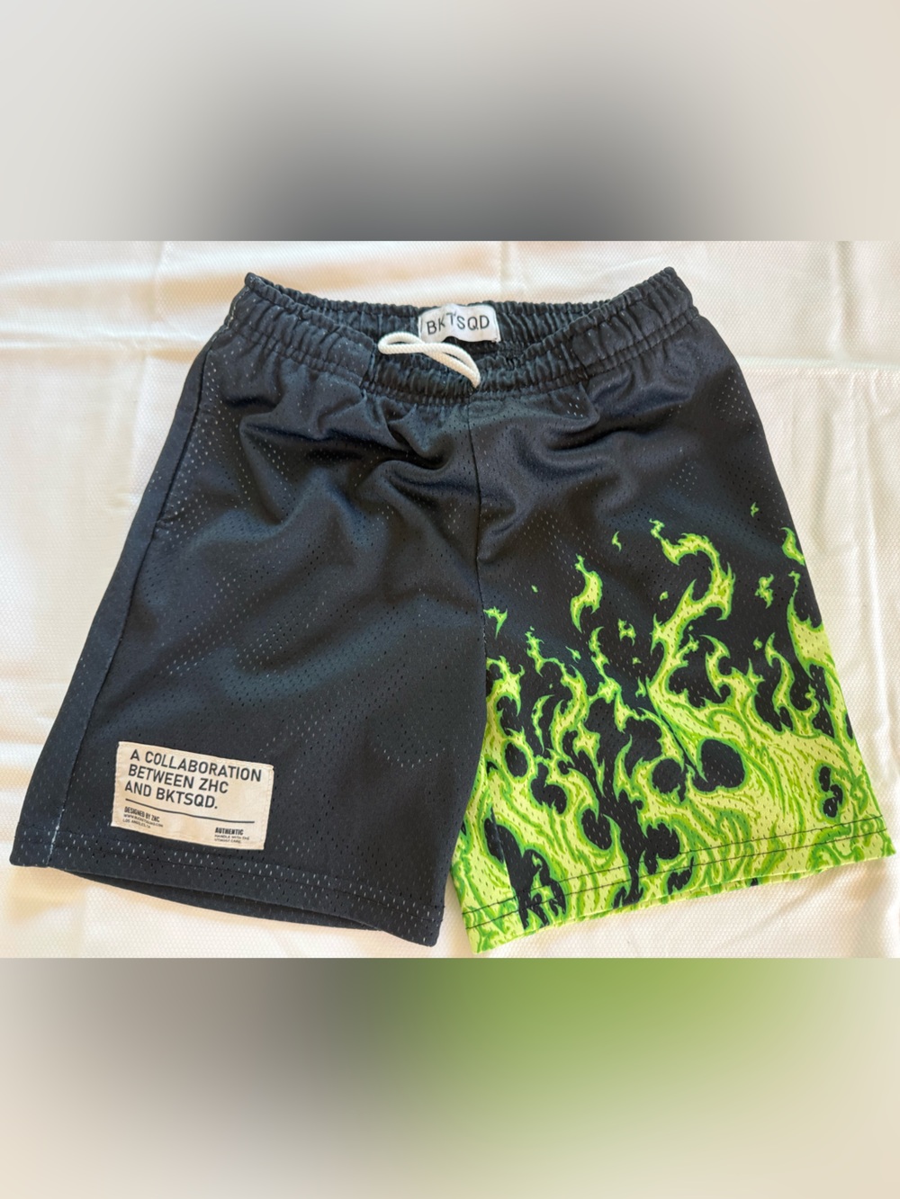 BKTSQD x ZHC Collab Boys Mesh Shorts YXL | Black Green Flame Design WOW!
